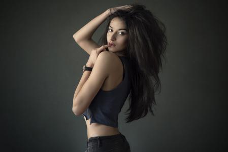 曹越強Z76LV5YM相關圖片 曹越強Z76LV5YM相關圖片