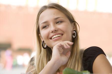 顧雄镕EFNI22YI相關圖片