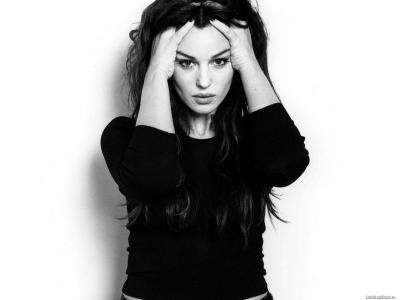 崔良訓Q921F6UB相關圖片