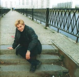 霍朝霞2X899E3U相關圖片